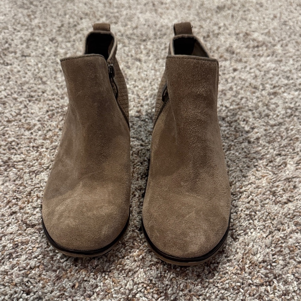 Michael Shannon Tan Textured Boots